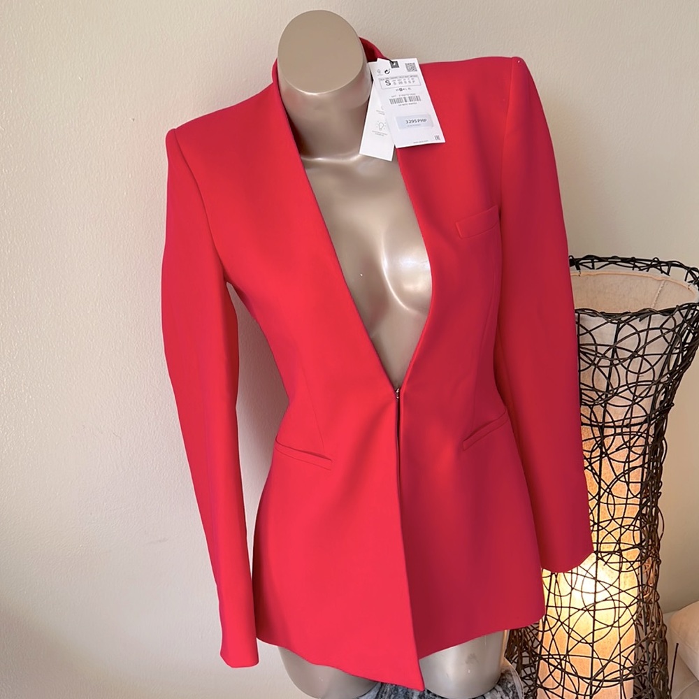 Zara square shoulder blazer with hook & eye closure size S